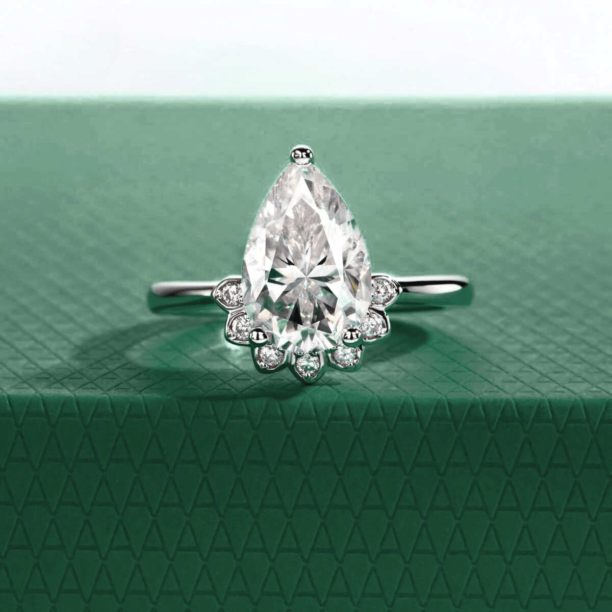 Anel Flower Pear Moissanite Moissanite - Momi Jewel