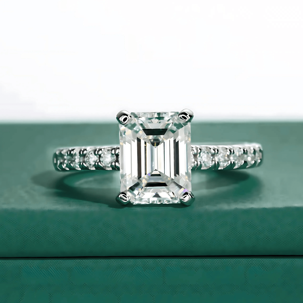 Anel Francis Esmeralda Moissanite Moissanite - Momi Jewel