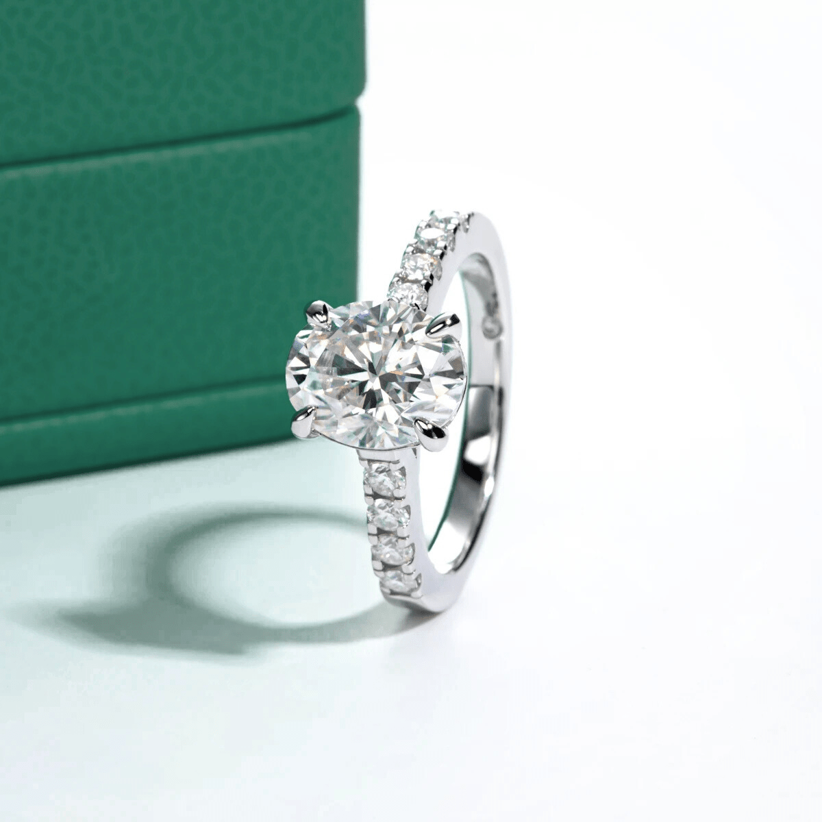 Anel Lucienne Oval Moissanite Moissanite - Momi Jewel