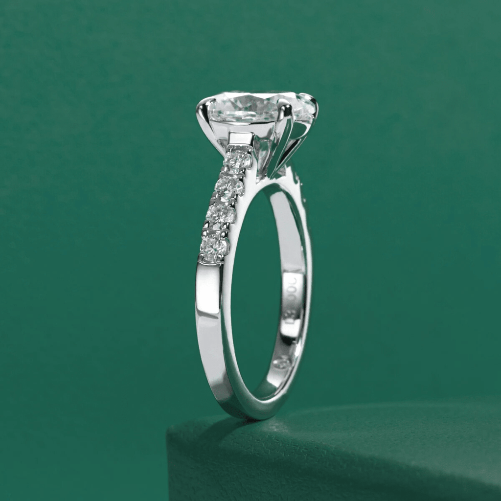 Anel Lucienne Oval Moissanite Moissanite - Momi Jewel