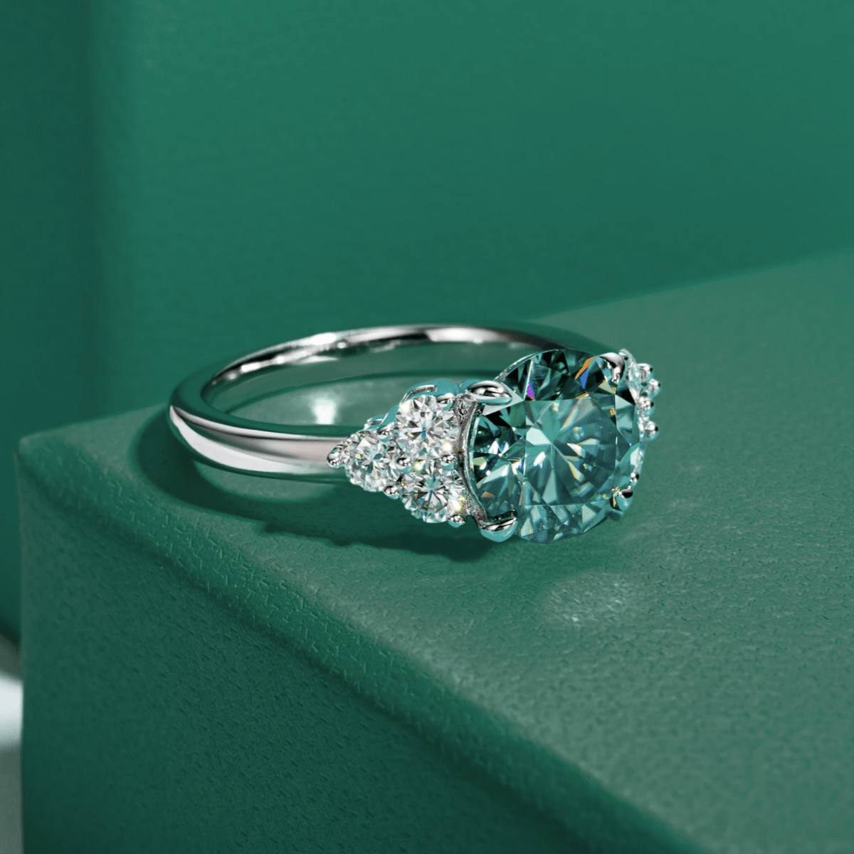 Anel Luxury Green Moissanite Moissanite - Momi Jewel