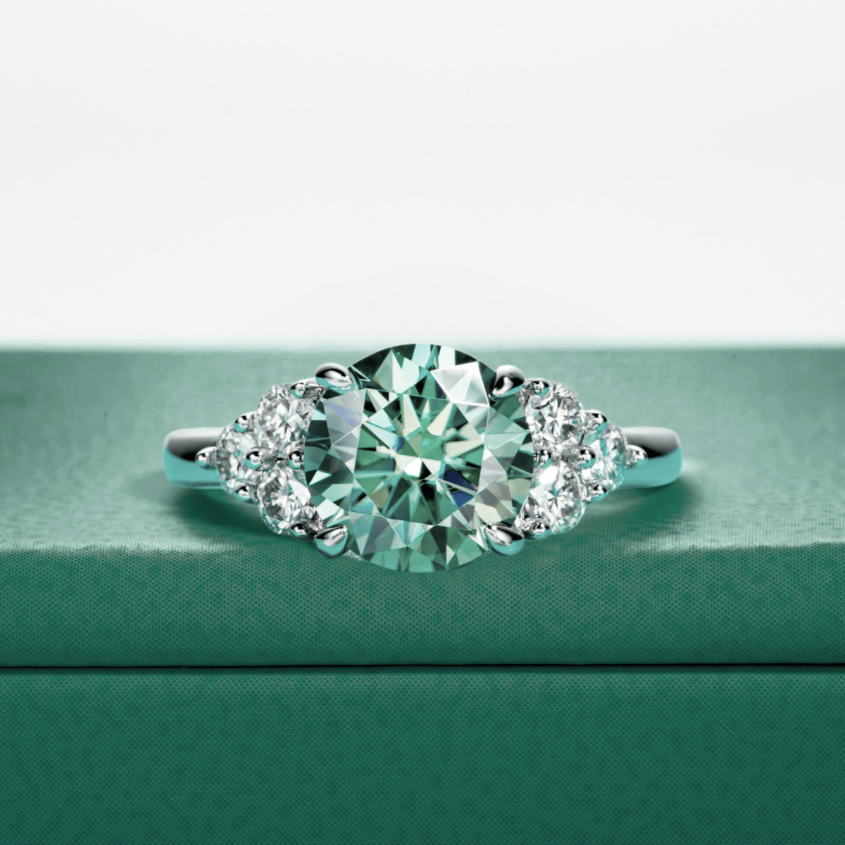 Anel Luxury Green Moissanite Moissanite - Momi Jewel
