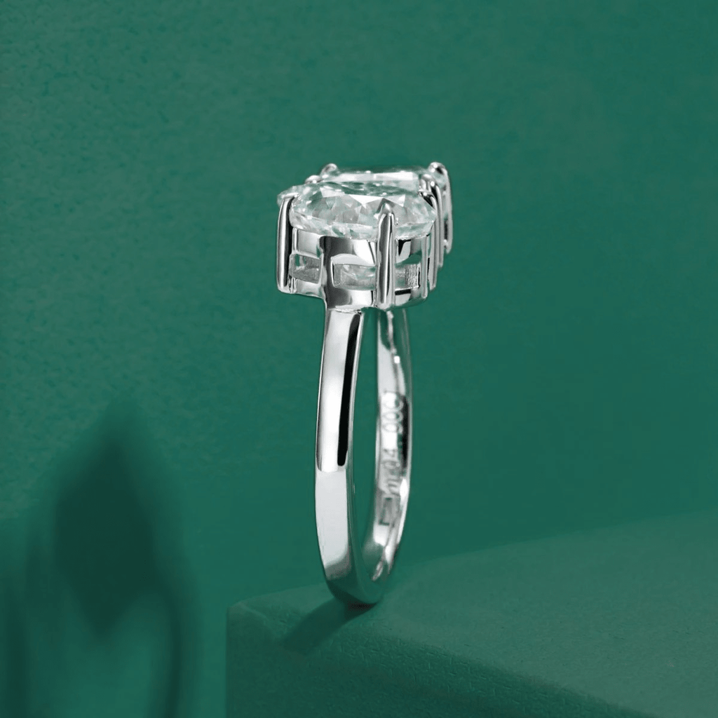 Anel Radiant Pear Moissanite Moissanite - Momi Jewel