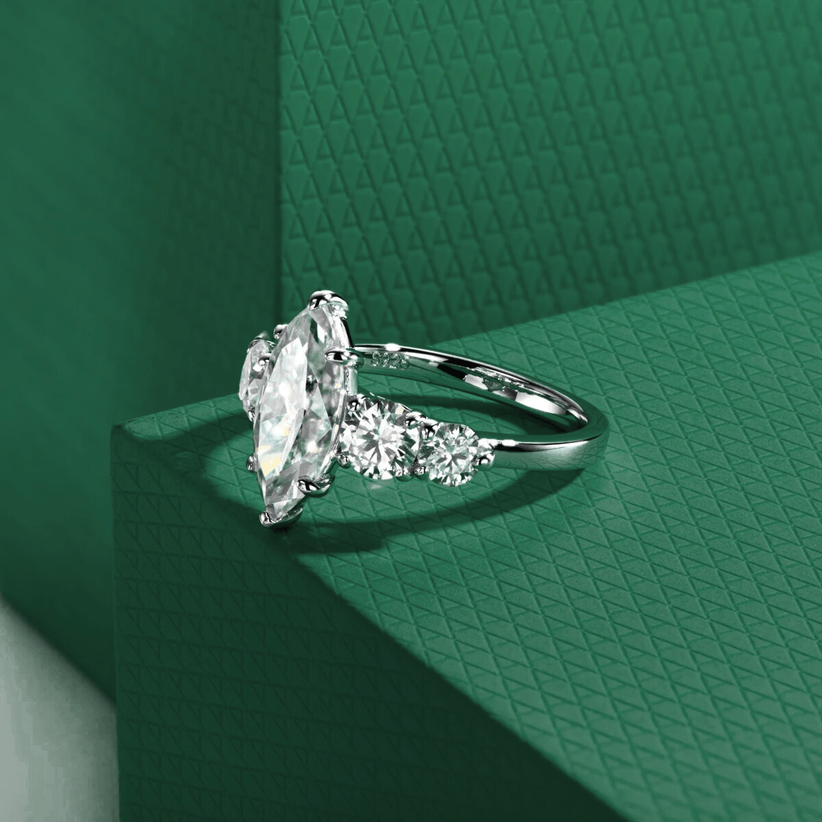 Anel Selena Moissanite Moissanite - Momi Jewel