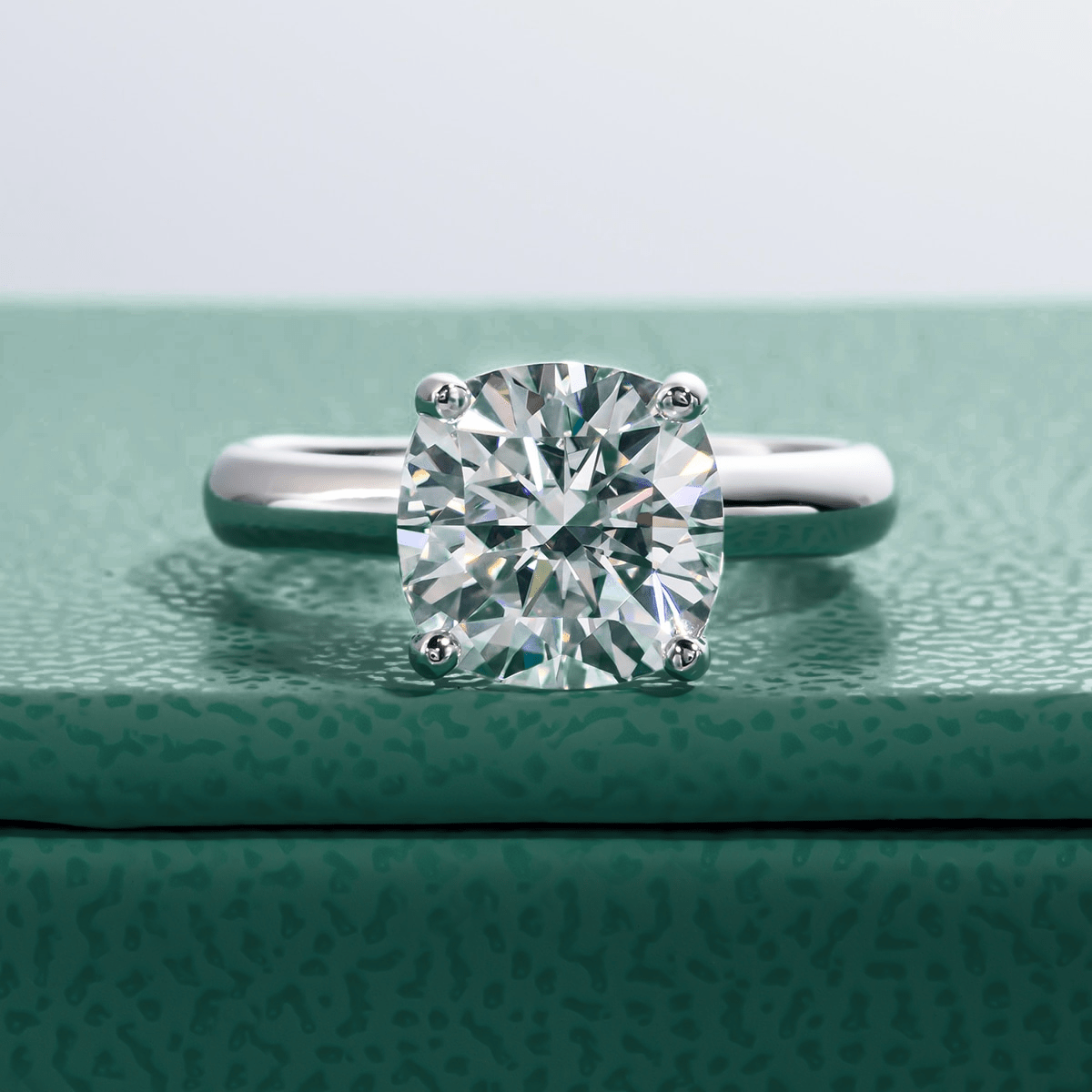 Anel Solitário Cushion Moissanite Moissanite - Momi Jewel