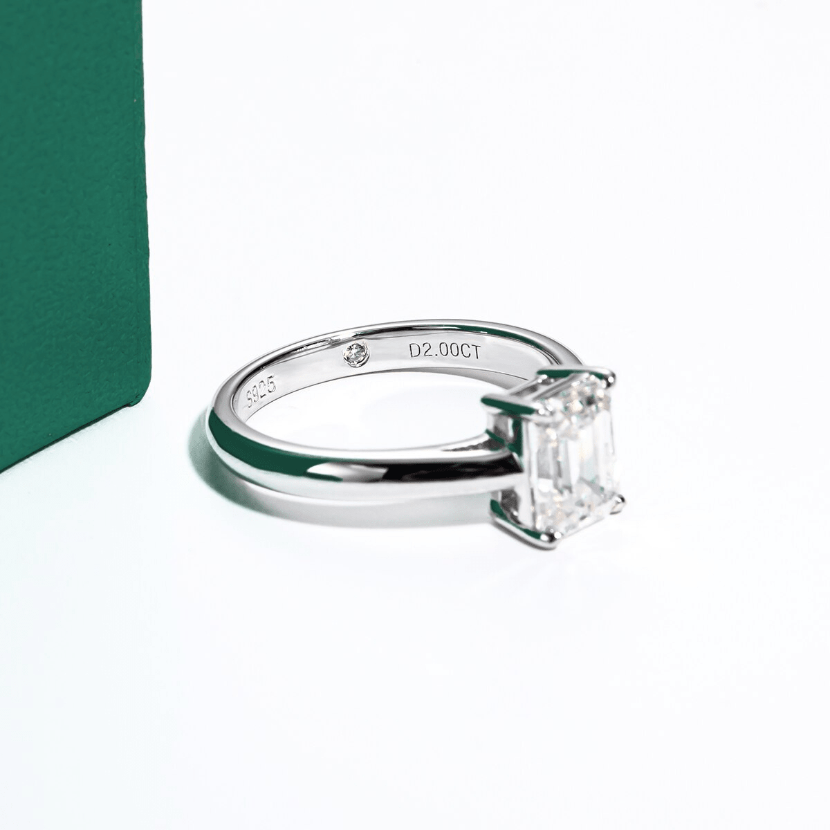 Anel Solitário Esmeralda Moissanite Moissanite - Momi Jewel