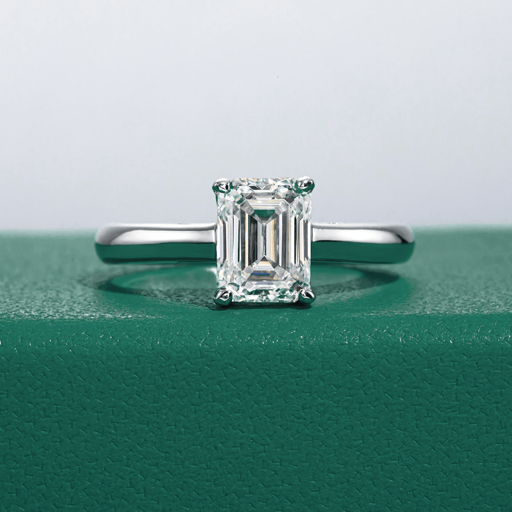 Anel Solitário Esmeralda Moissanite Moissanite - Momi Jewel