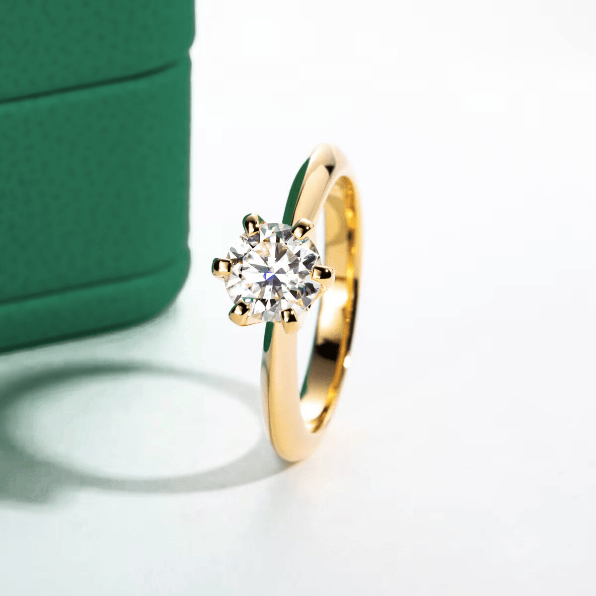 Anel Solitário Gold Moissanite Moissanite - Momi Jewel
