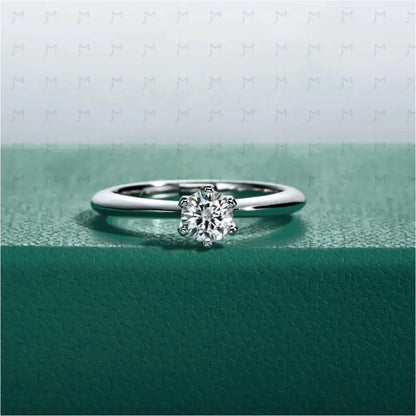 Anel Solitário Moissanite 10 / 0.5ct Anel Solitário