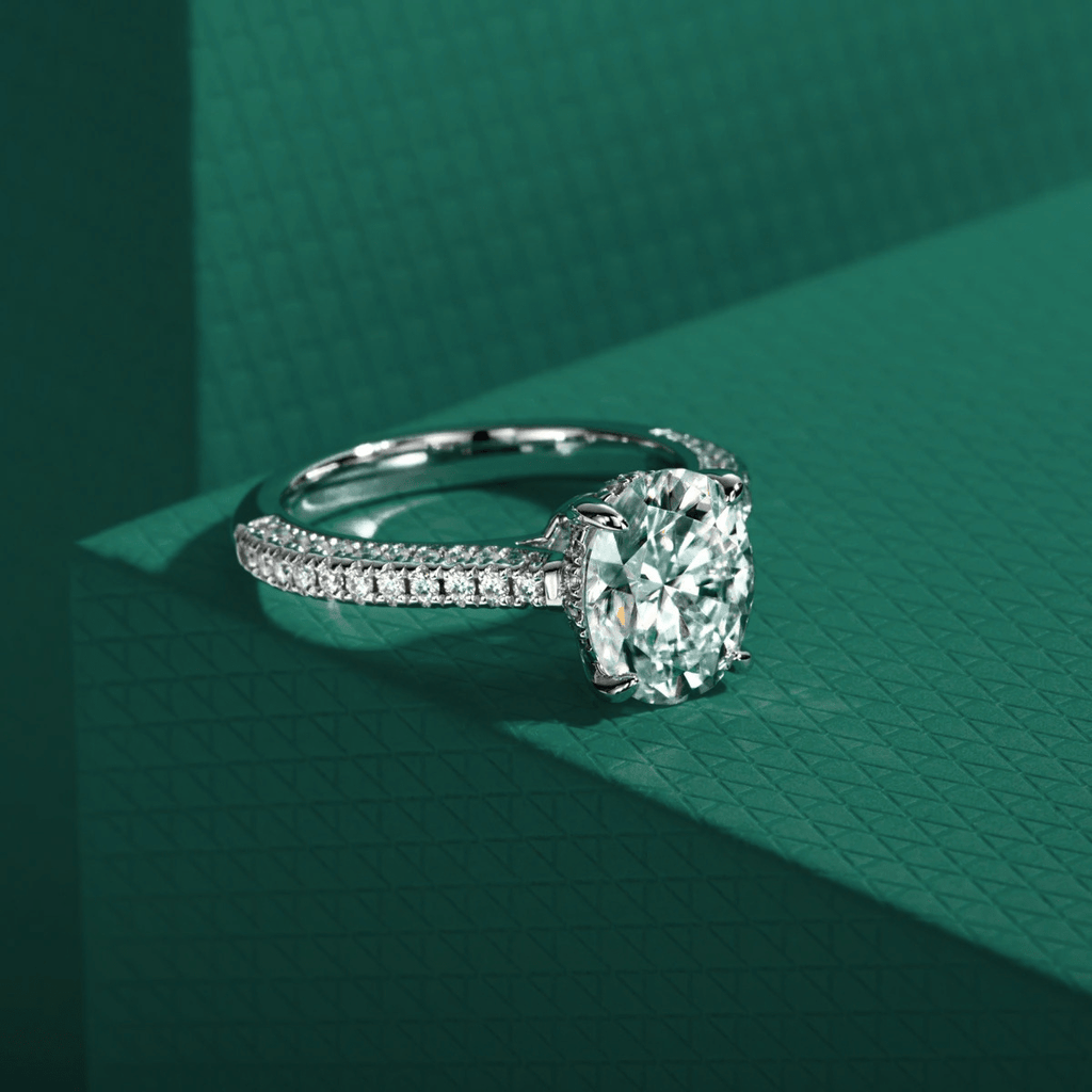 Anel Solitário Oval Pavé Moissanite Moissanite - Momi Jewel