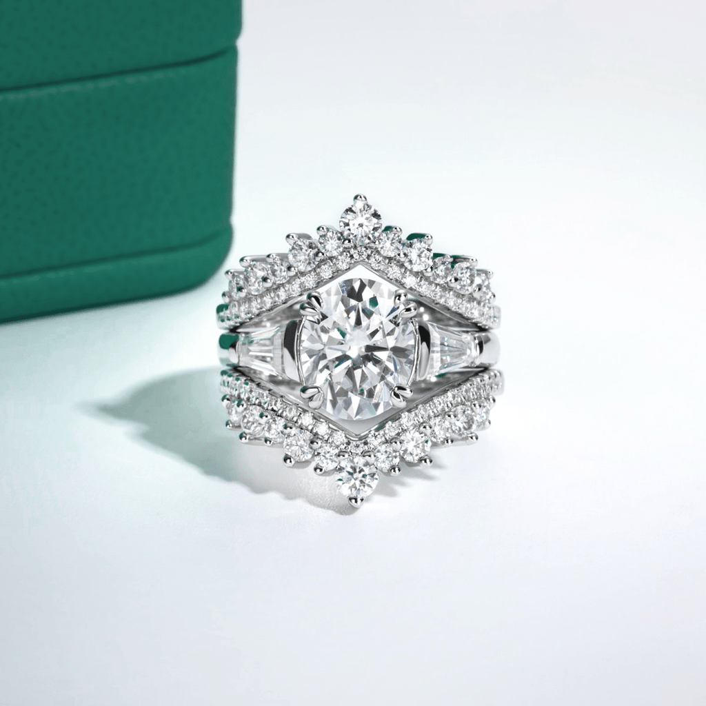 Anel Tríade Oval Moissanite Moissanite - Momi Jewel