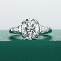Anel Tríade Oval Moissanite Moissanite - Momi Jewel