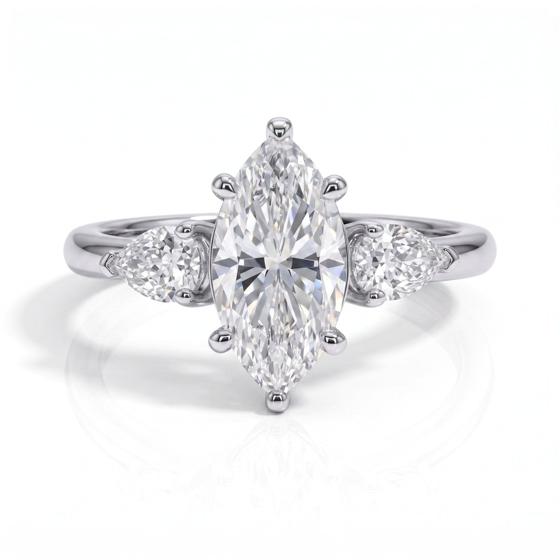 Anel Trilogy Navete Moissanite Moissanite - Momi Jewel