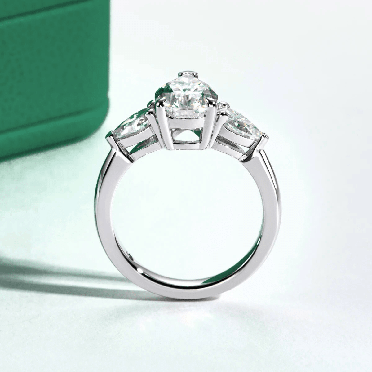 Anel Trilogy Pear Moissanite Moissanite - Momi Jewel