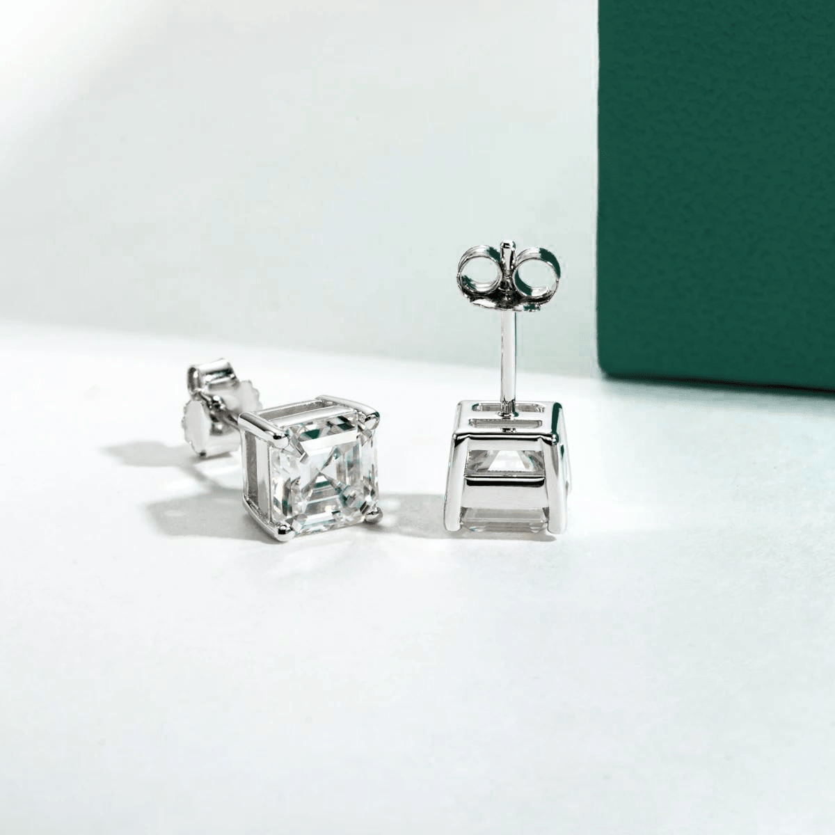 Brinco Asscher Haste em Ouro 10k Moissanite - Momi Jewel