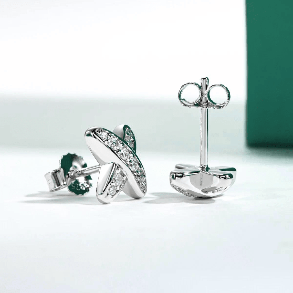 Brinco Cross Moissanite Moissanite - Momi Jewel