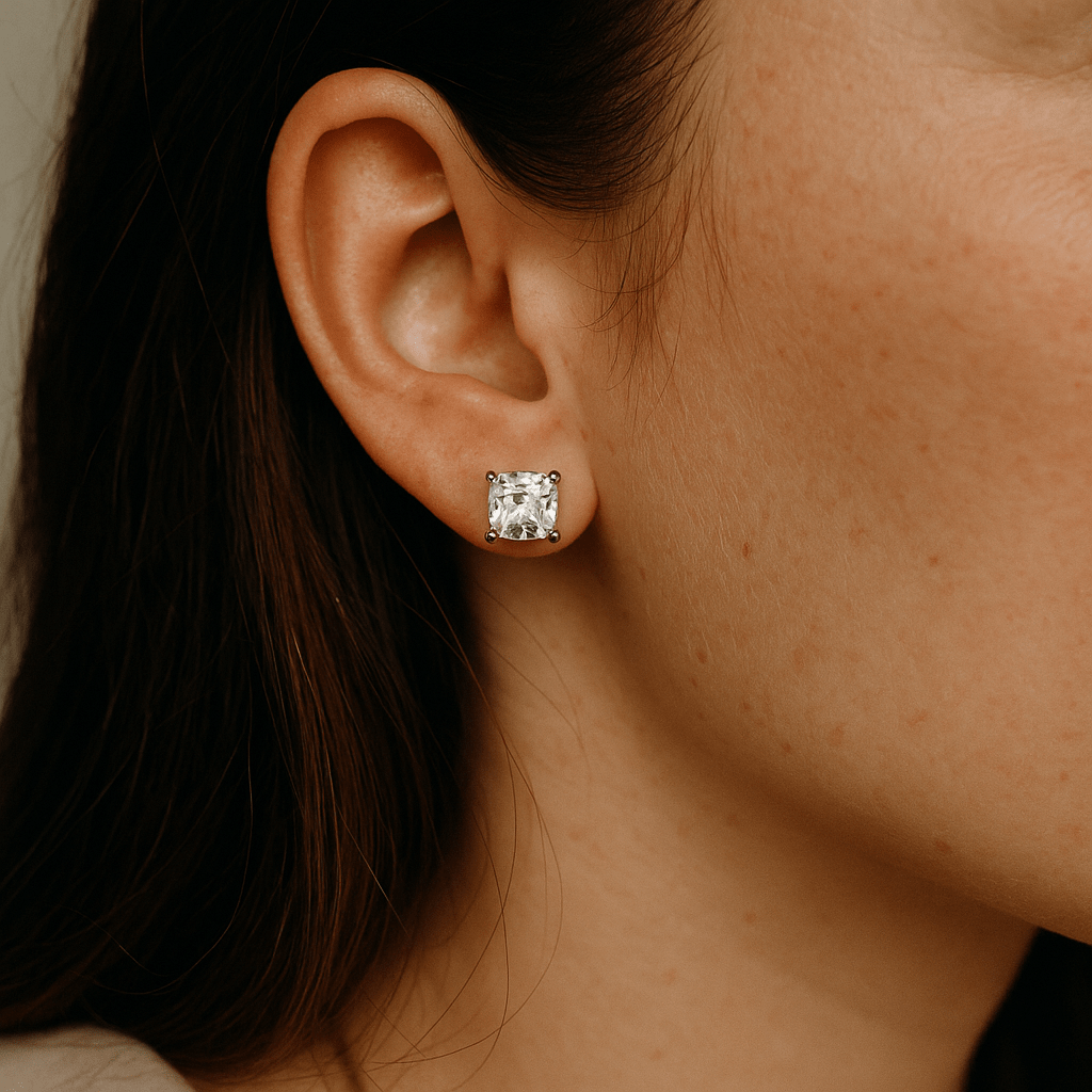 Brinco Cushion Moissanite Moissanite - Momi Jewel