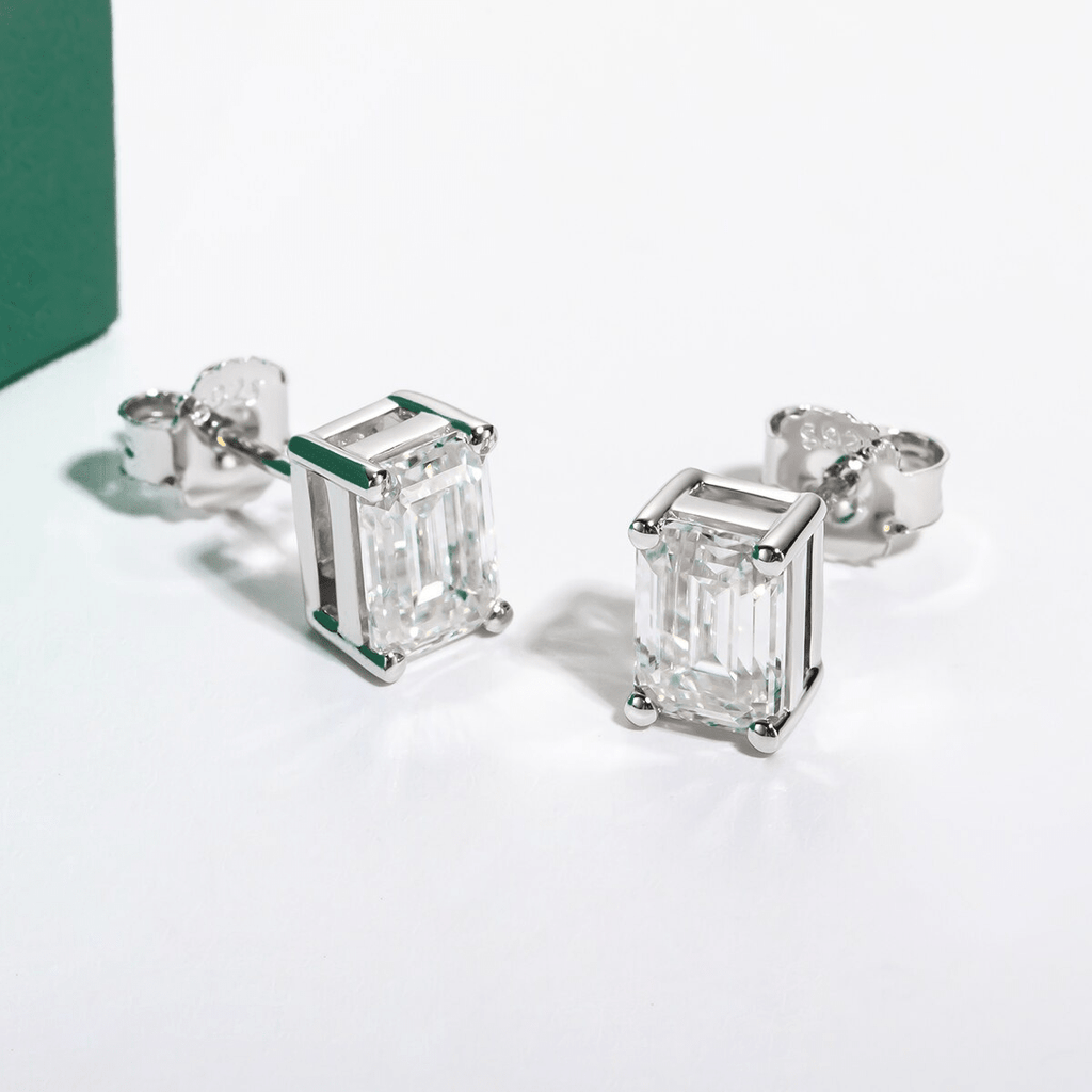 Brinco Esmeralda Haste em Ouro 10k Moissanite - Momi Jewel