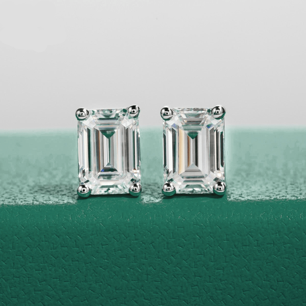 Brinco Esmeralda Haste em Ouro 10k Moissanite - Momi Jewel