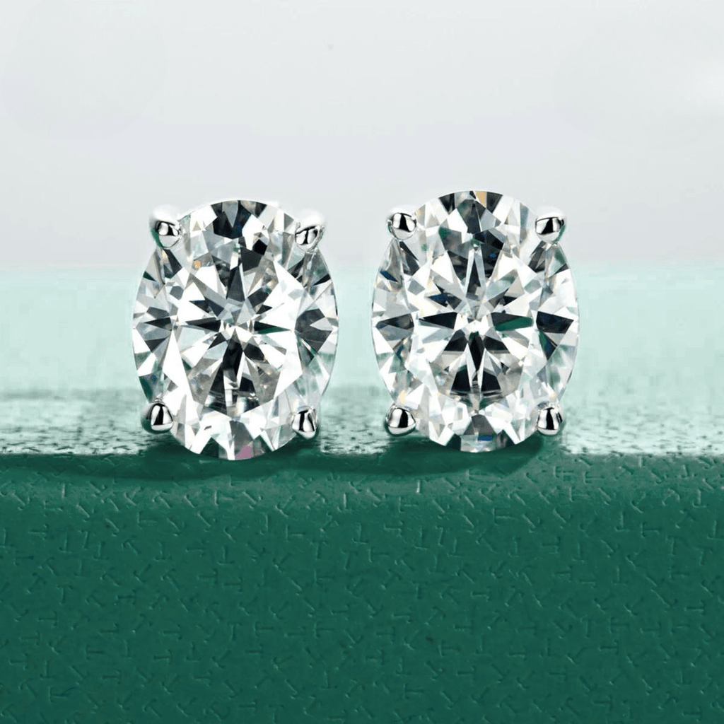 Brinco Oval Haste em Ouro 10k Moissanite - Momi Jewel
