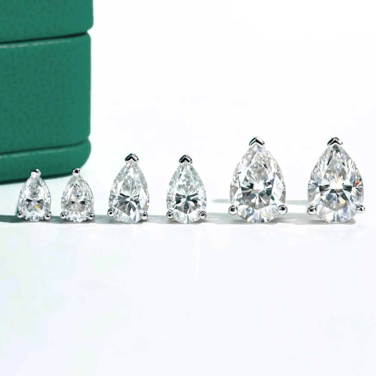 Brinco Pera Haste em Ouro 10k Moissanite - Momi Jewel