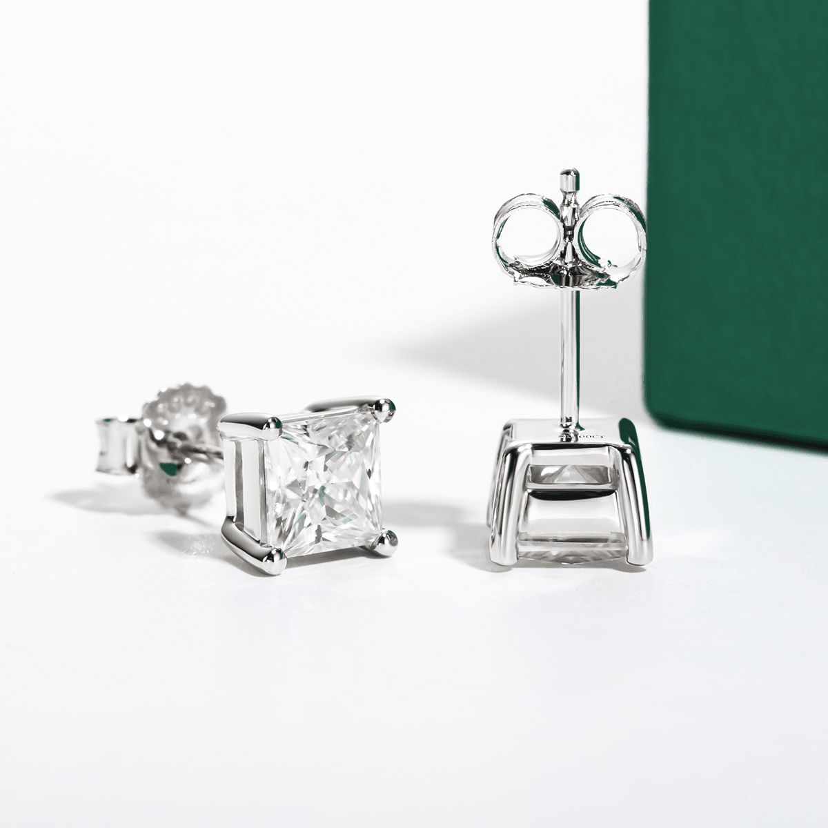 Brinco Princesa Haste em Ouro 10k Moissanite - Momi Jewel