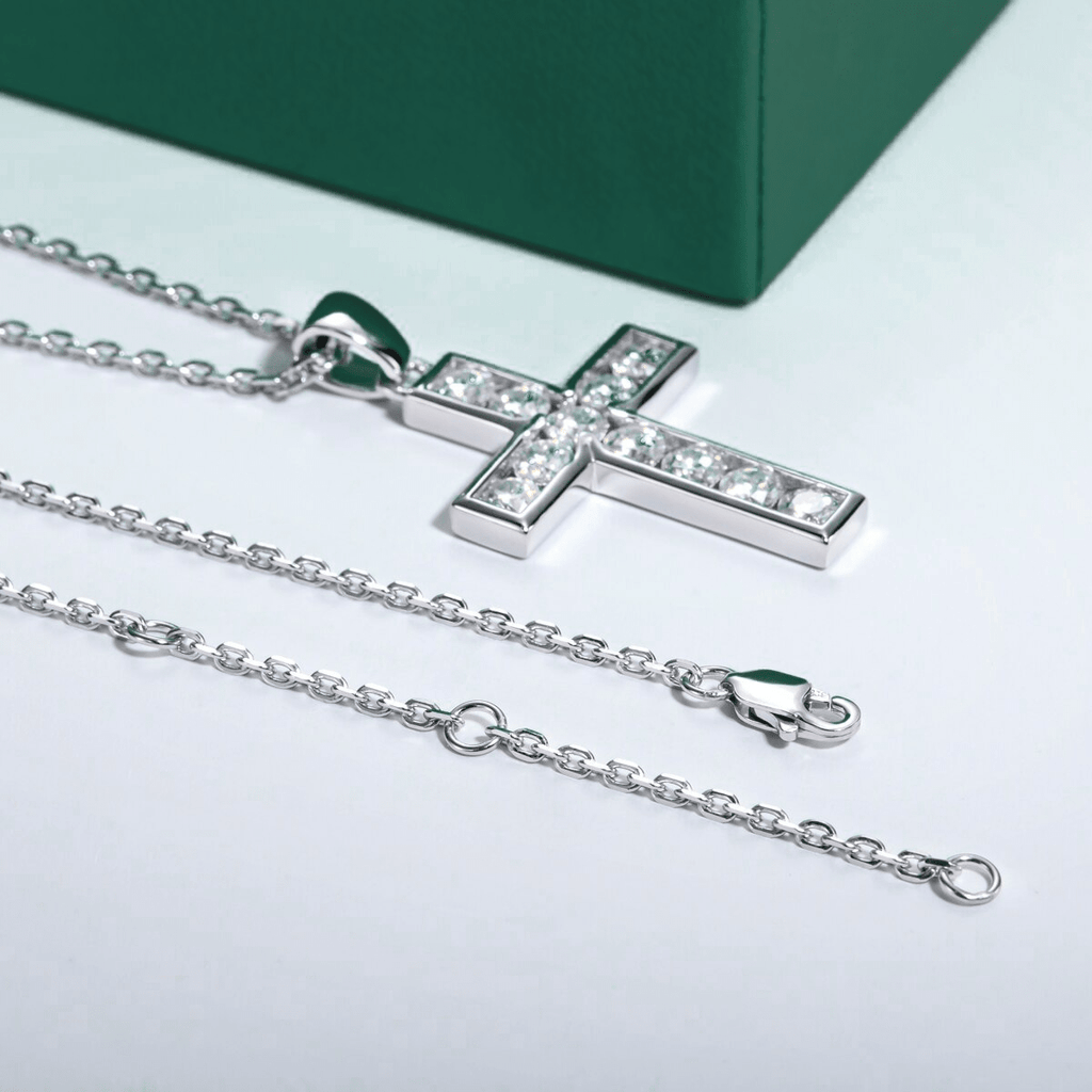 Colar Cruz Preciosa Moissanite Moissanite - Momi Jewel