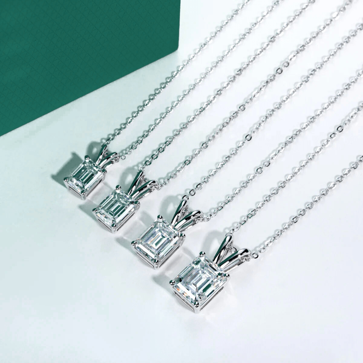 Colar Esmeralda Moissanite Moissanite - Momi Jewel