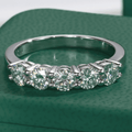 Meia Aliança 150 Pontos Moissanite Moissanite - Momi Jewel
