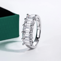 Meia Aliança Esmeralda Moissanite Moissanite - Momi Jewel