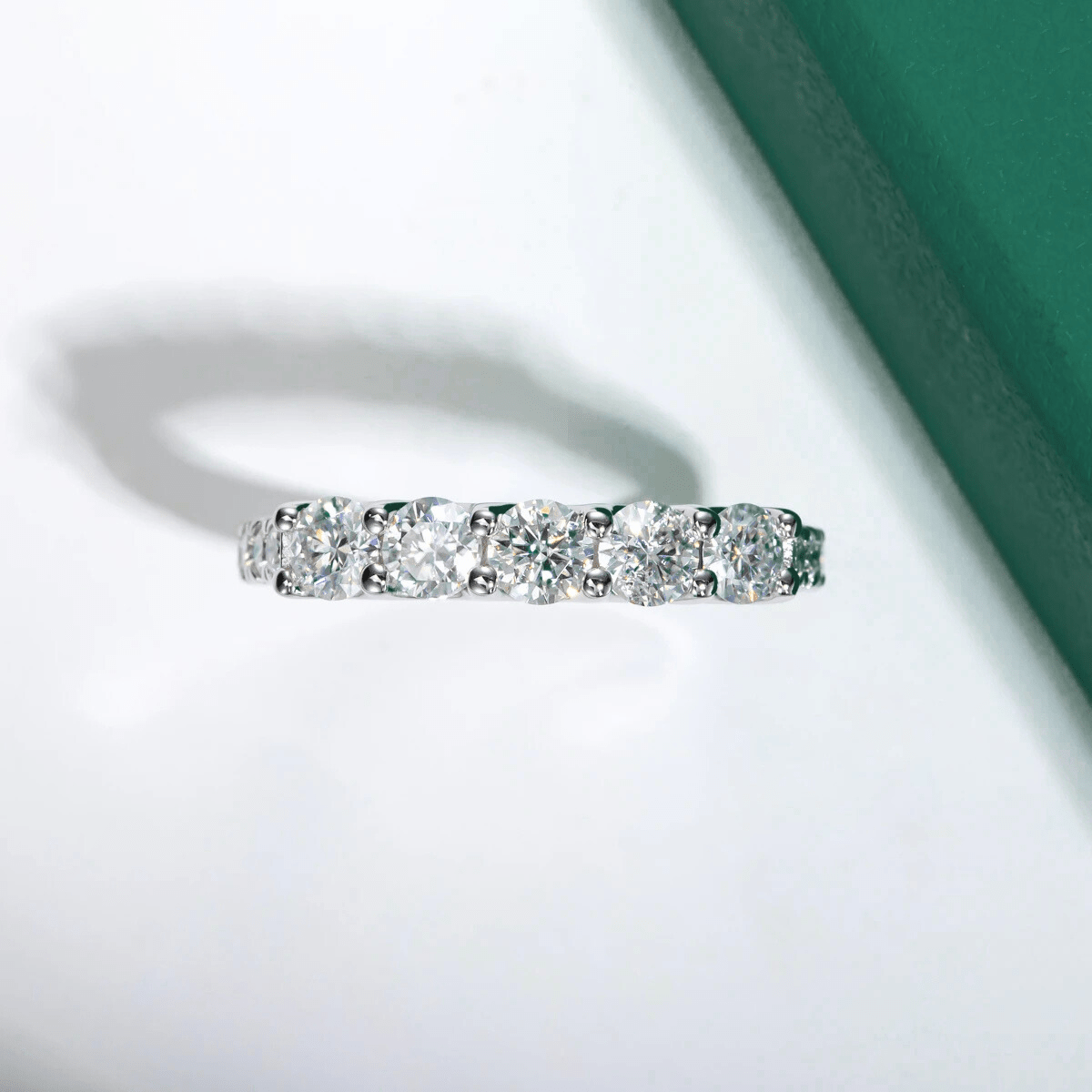 Meia Aliança Eterna Moissanite Moissanite - Momi Jewel