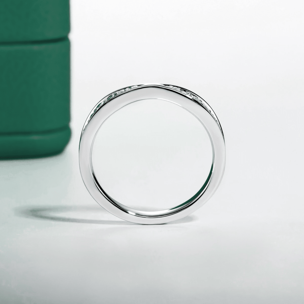 Meia Aliança Infinity Moissanite Moissanite - Momi Jewel
