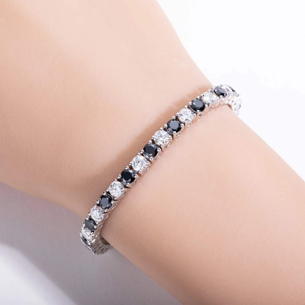 Pulseira Riviera Black & White Moissanite Moissanite - Momi Jewel